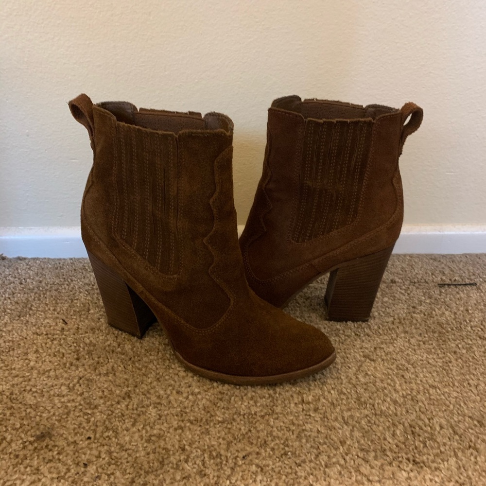 Brown suede western booties